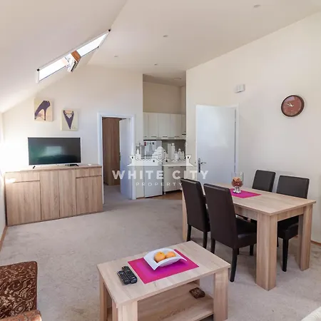 Apartman Townhouse - *